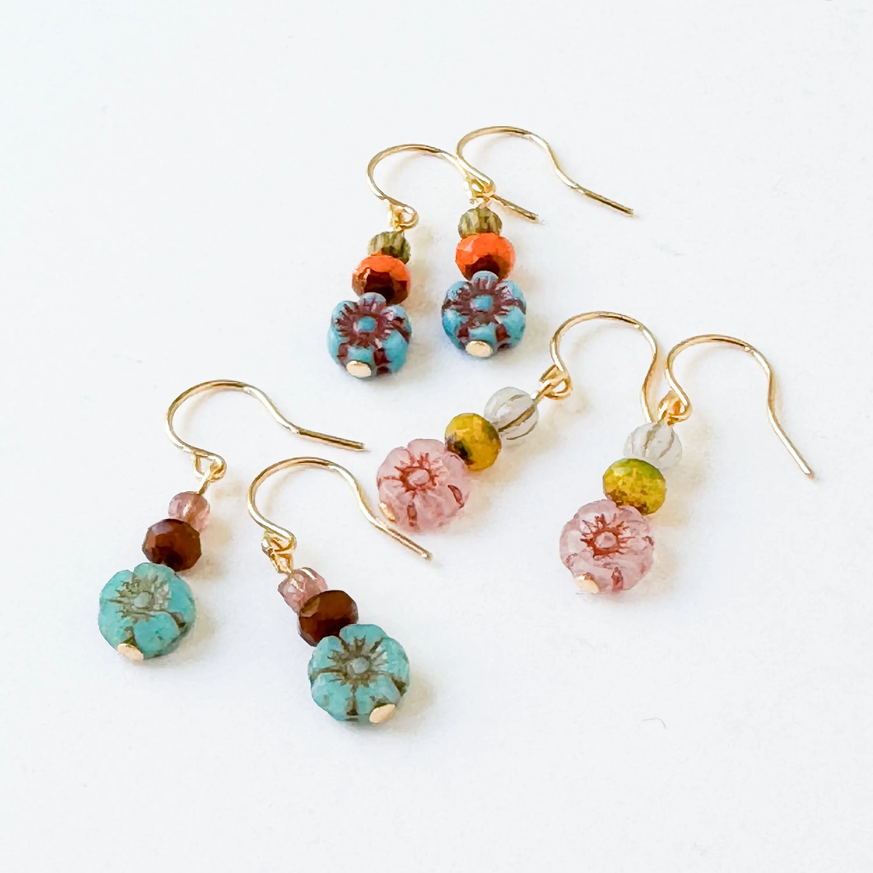 Charming Small Flower Earrings with Vibrant Colors - WS