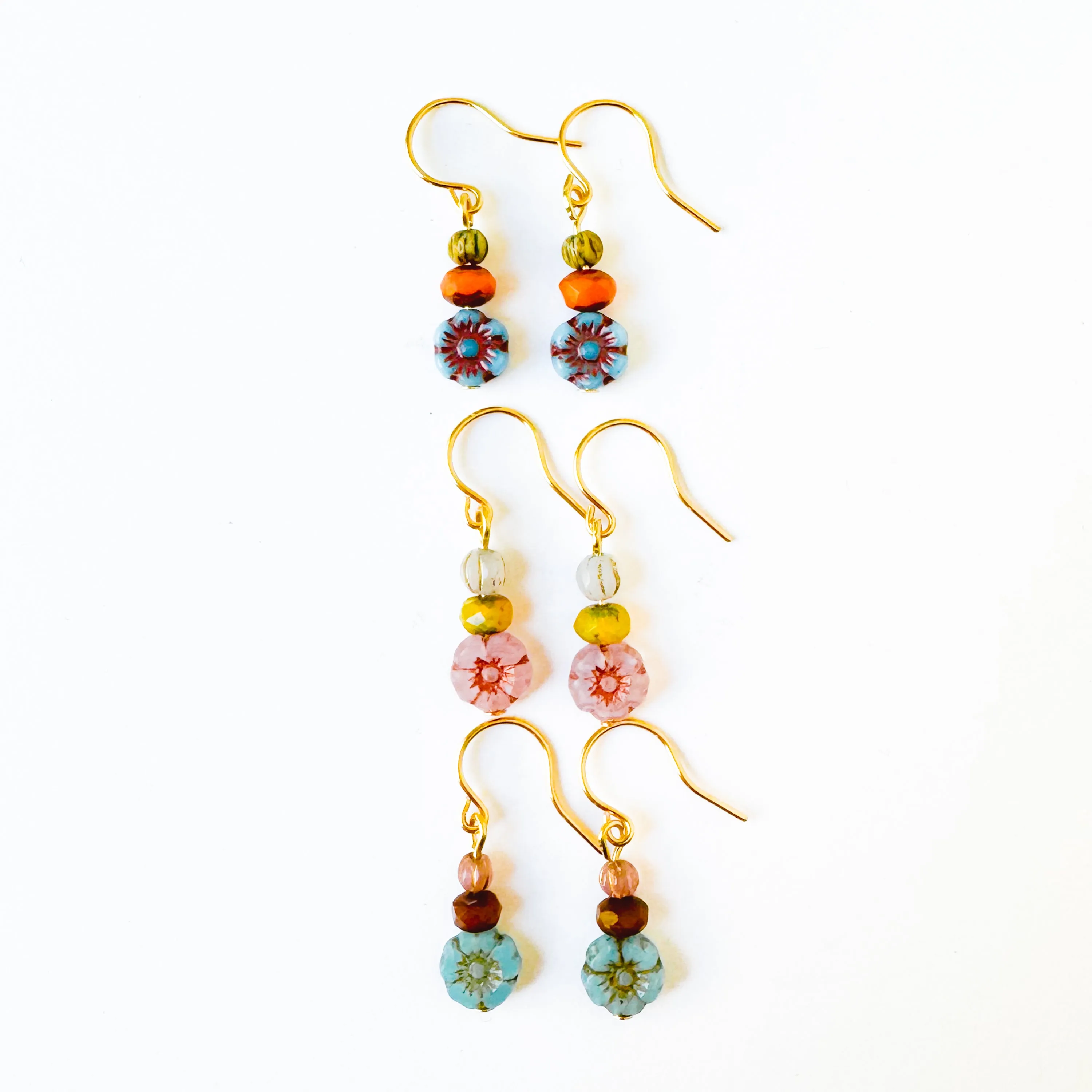 Charming Small Flower Earrings with Vibrant Colors - WS