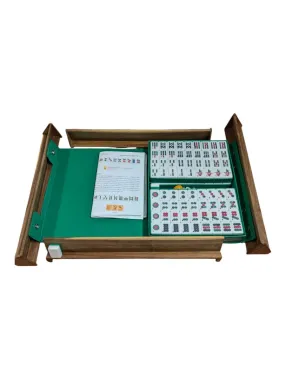 MAHJONG GAME IN GREEN CASE